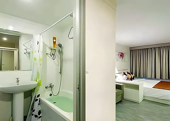 Hotel Pratunam 3*